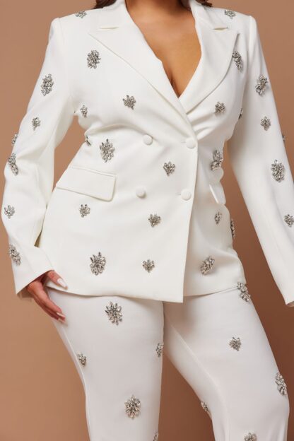 Chaqueta Elegante con Detalles Brillantes y Cuello Solapa - Image 27