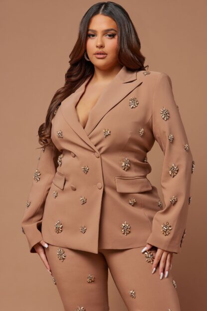 Chaqueta Elegante con Detalles Brillantes y Cuello Solapa - Image 17