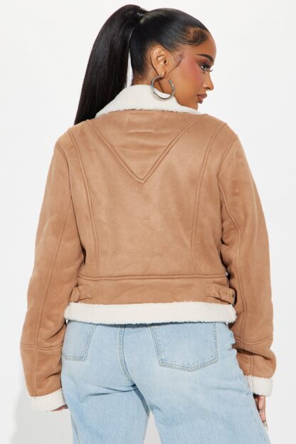 Chaqueta Shearling con Detalles de Bolsillo - Image 12