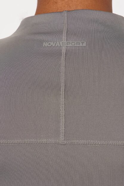 Chaqueta Deportiva Negra Elevate con Cuello Alto - Image 14